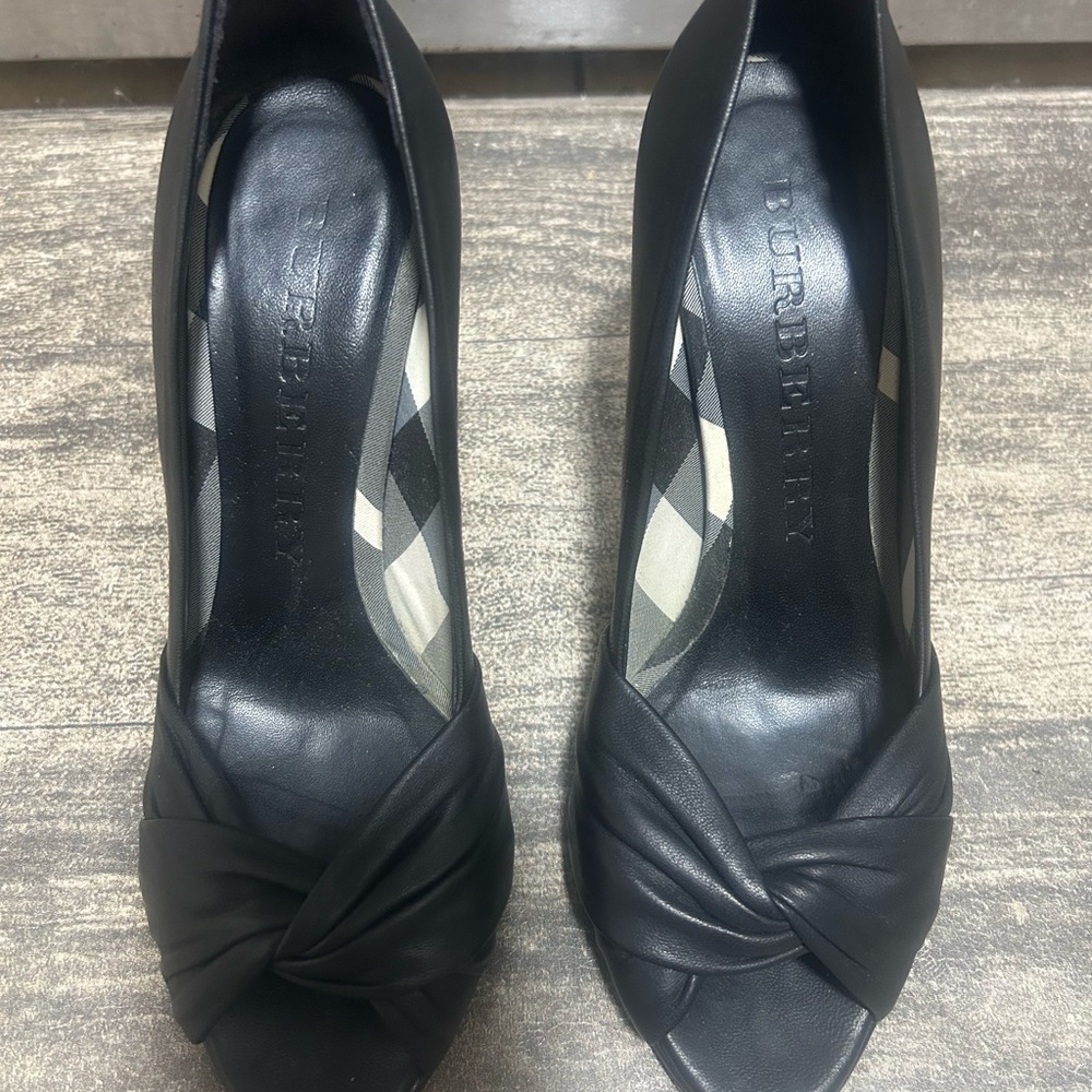 Burberry Smoked Checker Halifax Leather Platform Pumps Heels Sz 38.5